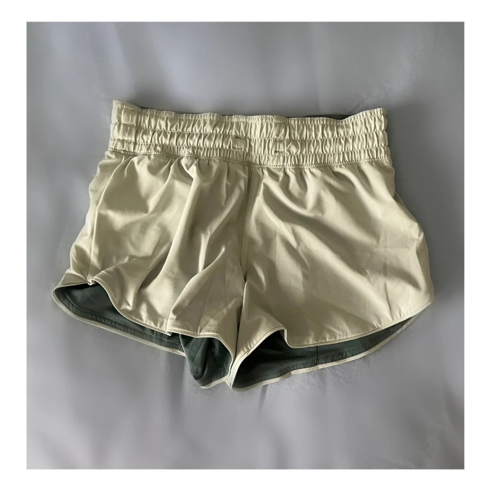 New Lululemon Reversible 3" Choose a Side Short - Picture 6 of 7